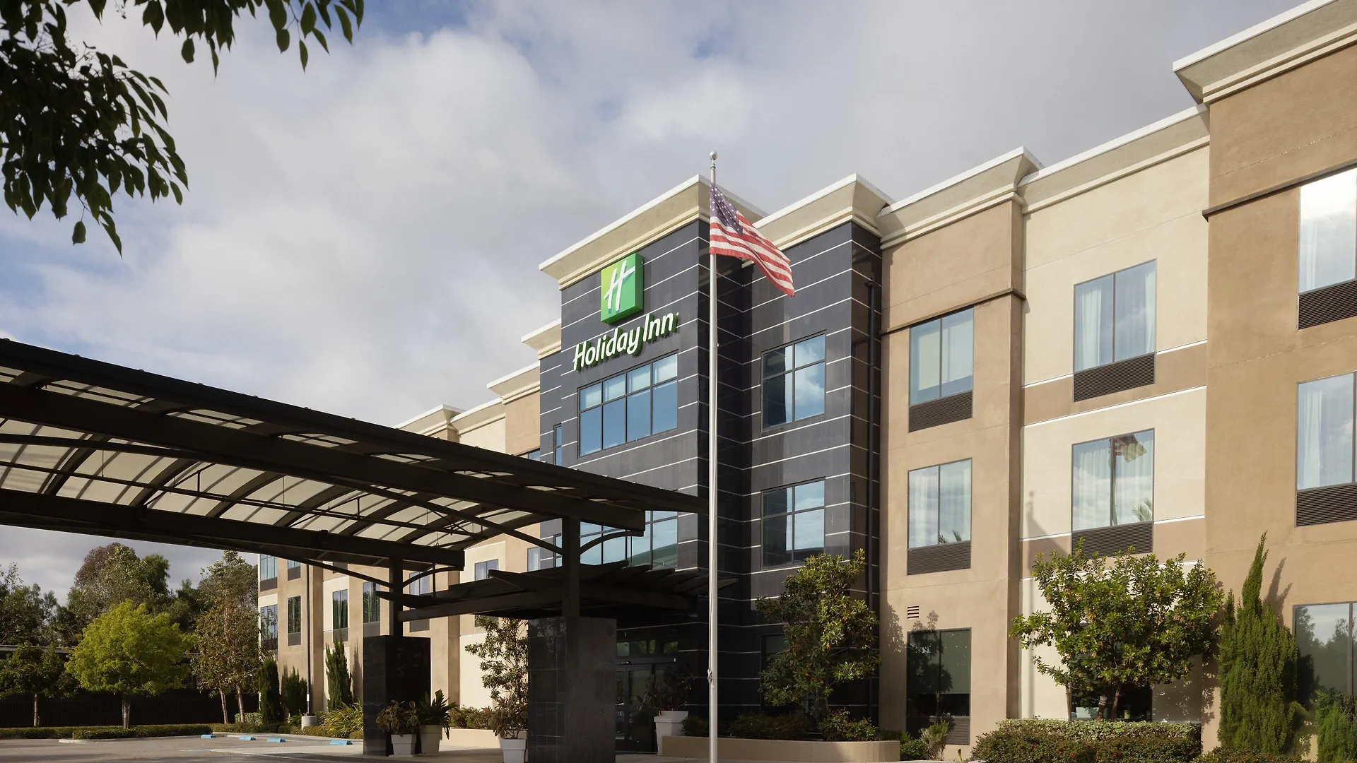 Where to Stay Near Car Country Park: 10 Carlsbad Hotels Ranked