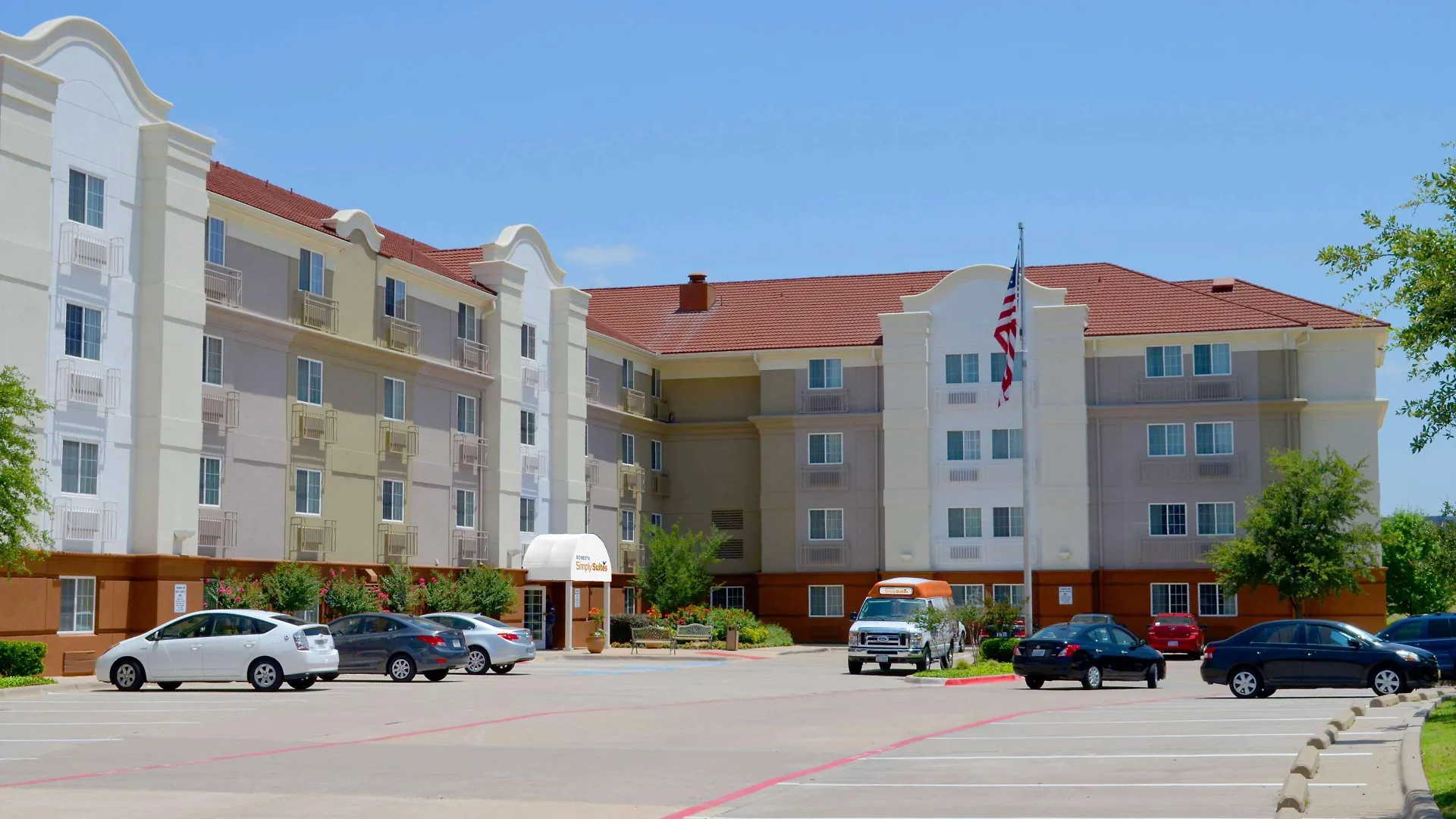 7 Business Hotels Near Zero Gravity That Deliver