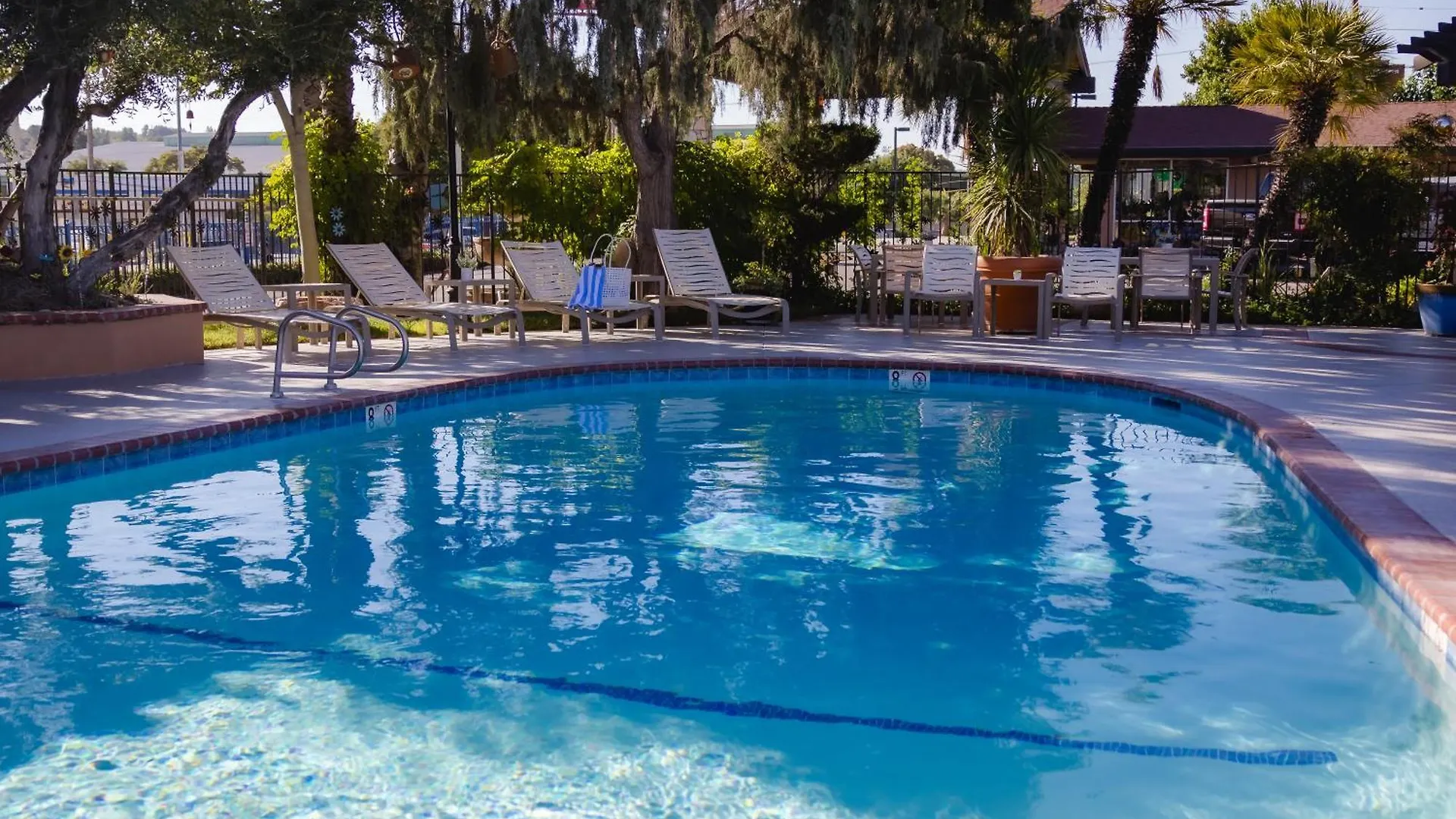 Where to Stay in Paso Robles: 6 Budget Hotels That Deliver