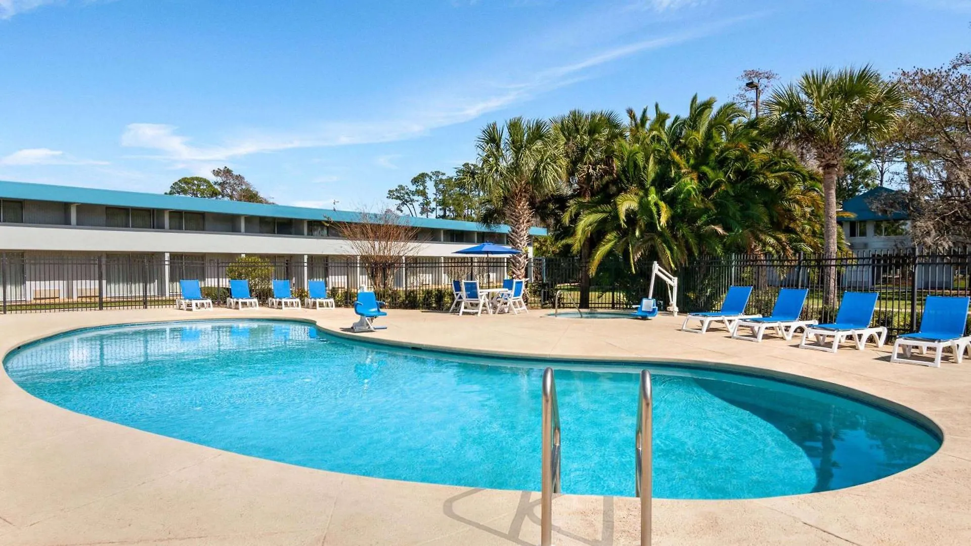 13 Airport Hotels Near Ocean Walk Village That Deliver