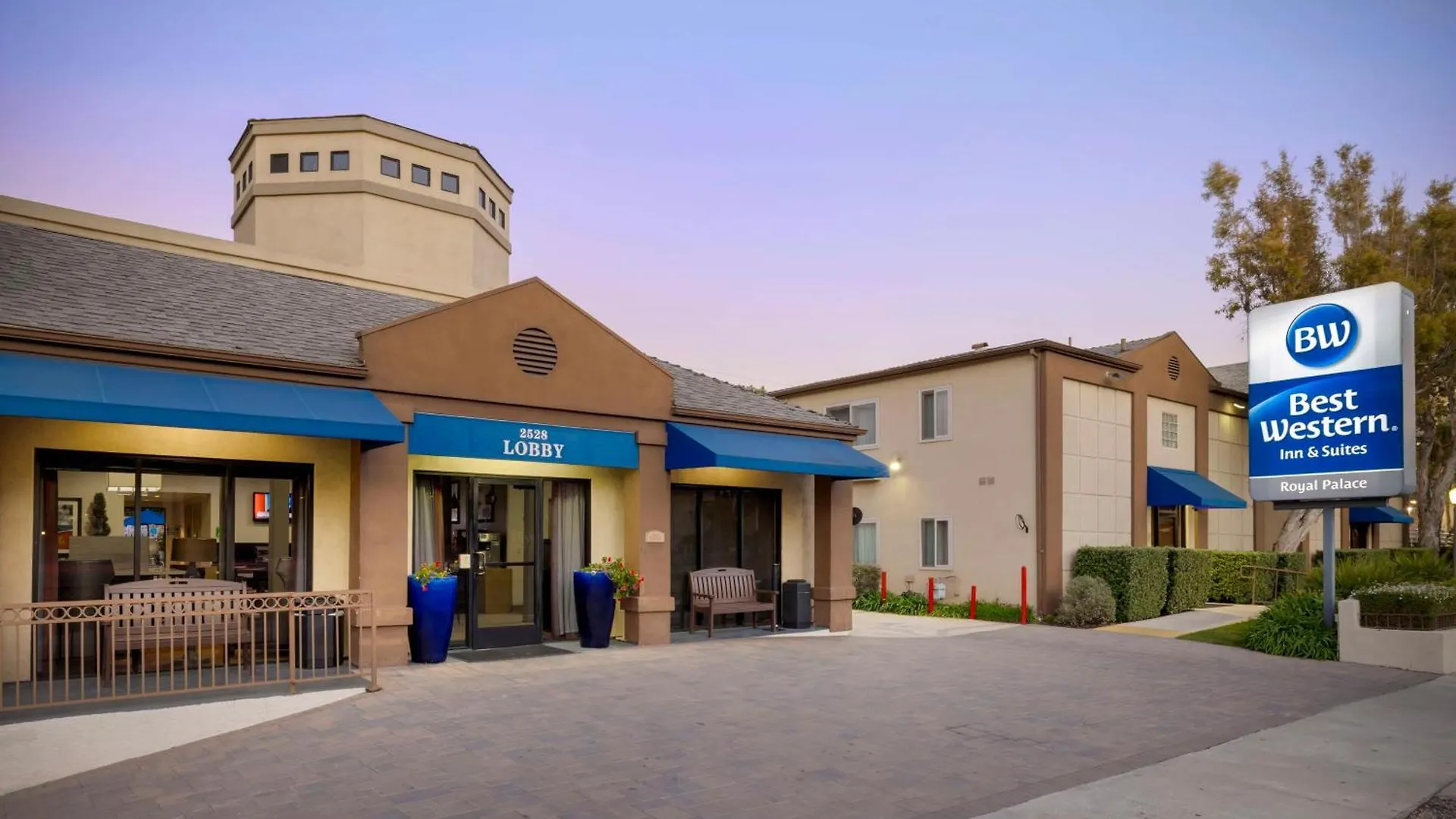 7 Top-Rated 3-Star Hotels in West Los Angeles