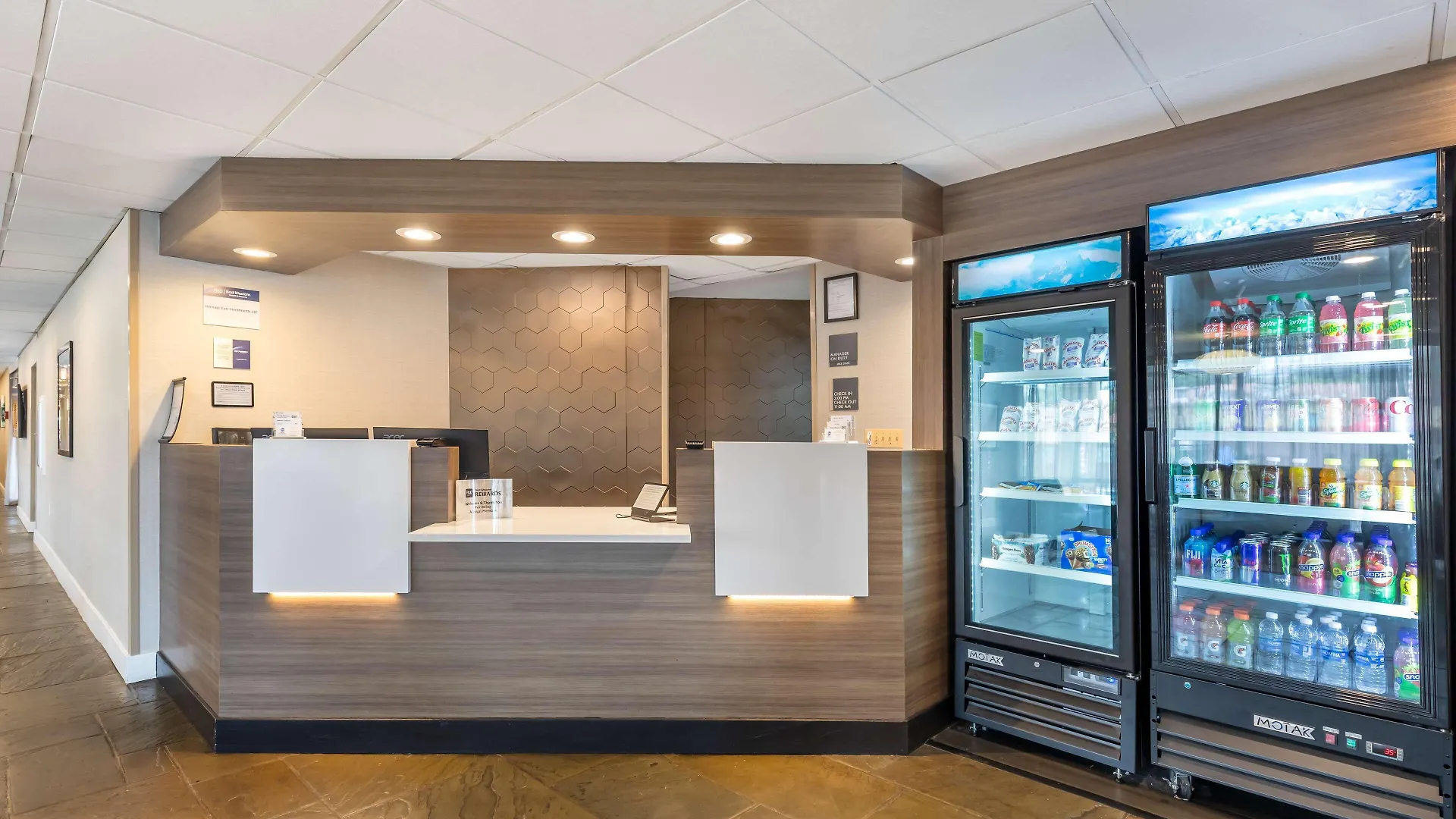 4 Smart 3-Star Hotels Near Kings Contrivance Park Worth Booking