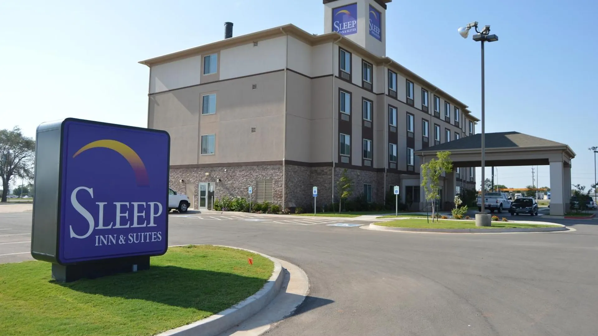 4 Smart 3-Star Hotels Near Route 66 Museum Worth Booking