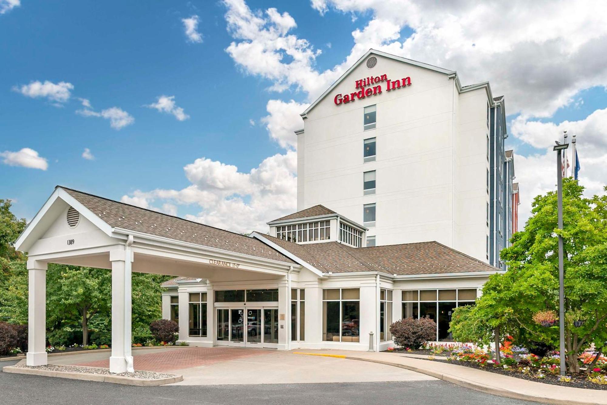 8 Business Hotels Near Pepsi Arena Albany for Corporate Stays