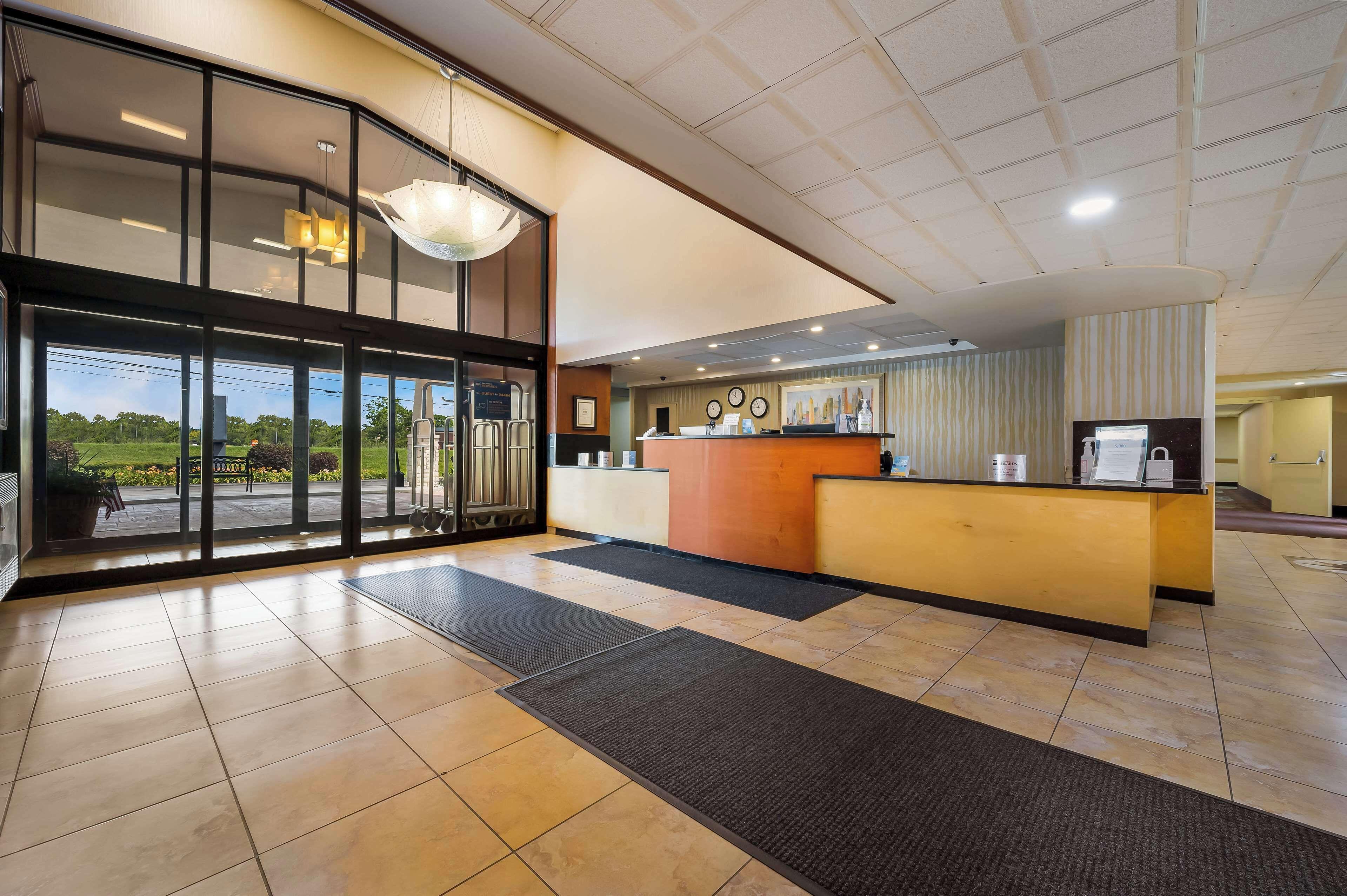 5 Smart Business Hotels Near Muirwood Square Worth Booking